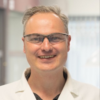 Dr. Hans de Brouwer